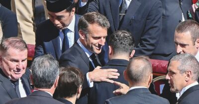 Copertina di I potenti ostentano un lutto artificioso per la morte di Francesco, ma nel loro intimo gongolano
