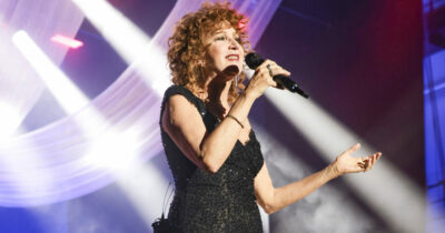 Copertina di Fiorella Mannoia: "Papa Francesco è stato un vero combattente in questi anni. Le sue parole e la sua voce sono state spesso inascoltate"