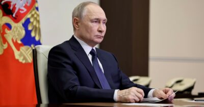 Copertina di Lo spiraglio di Putin: “La tregua sarà totale con stop armi a Kiev”