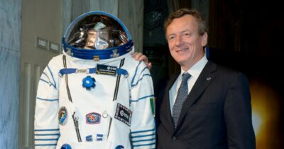 Copertina di Roberto Battiston: “L’intelligenza artificiale?  Sostituisce solo pigrizia, chi ha talento si svegli”