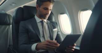 L’iPad si incastra nel sedile della business class: volo Lufthansa costretto ad effettuare un atterraggio d’emergenza