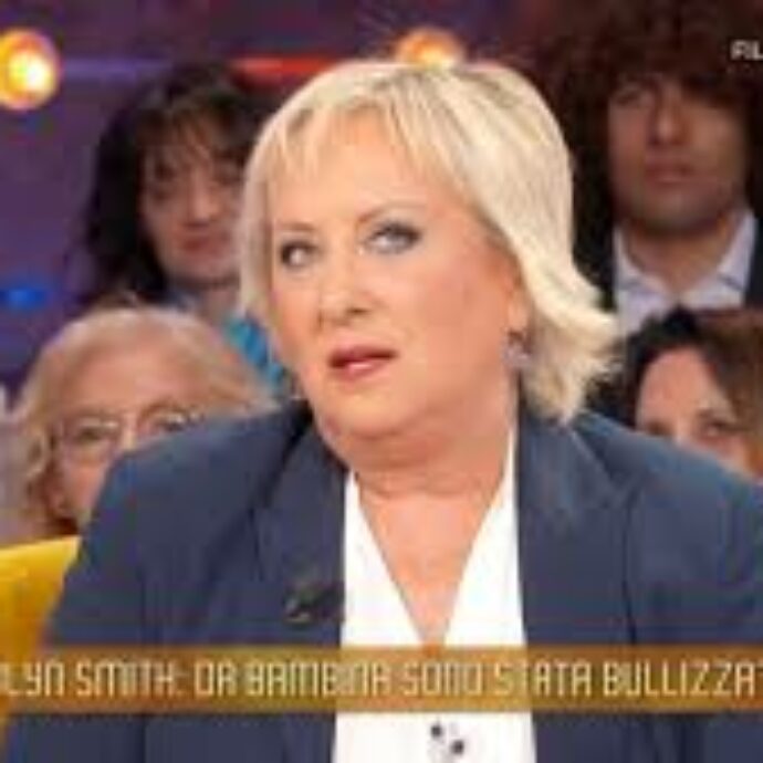 “Mio fratello è morto a 27 anni per delle trasfusioni di sangue infetto, è stata una vera tragedia. Il dolore non mi ha mai abbandonata”: il racconto di Carolyn Smith