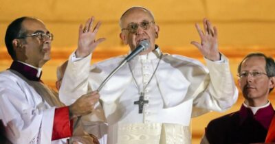 Copertina di “Papa Francesco promuoveva comunità energetiche, l’enciclica Laudato Si’ da studiare a scuola”: il parere del fisico del Cnr
