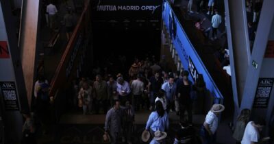 Copertina di Blackout in Spagna, elettricità ripristinata al 99% ma resta chiusa la metro di Madrid. Sanchez: “Mai visto nulla di simile”. Escluso attacco hacker