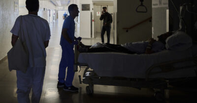 Copertina di Cinque vittime legate al black-out in Spagna: due donne erano collegate a un respiratore