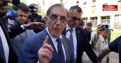 Copertina di “Saluti romani? Non voglio parlare di questo, ma di Ramelli. Vai via”: La Russa sbotta alla domanda del Fatto