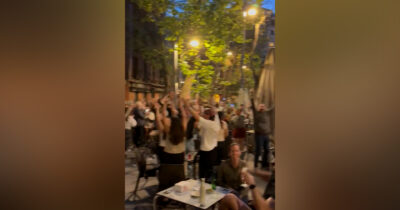 Copertina di Maxi blackout in Spagna, torna l’elettricità a Madrid: decine di persone esultano in piazza – Le immagini