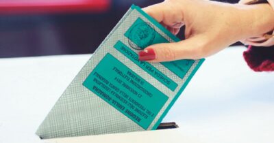 Copertina di Forze dell’ordine. La pacchia dell’aspettativa per le elezioni