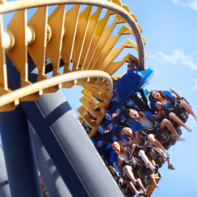 Da Gardaland a Mirabilandia e Leolandia, quanto costano i parchi divertimento? L’indagine di Altroconsumo e i “trucchi” per risparmiare sui biglietti d’ingresso