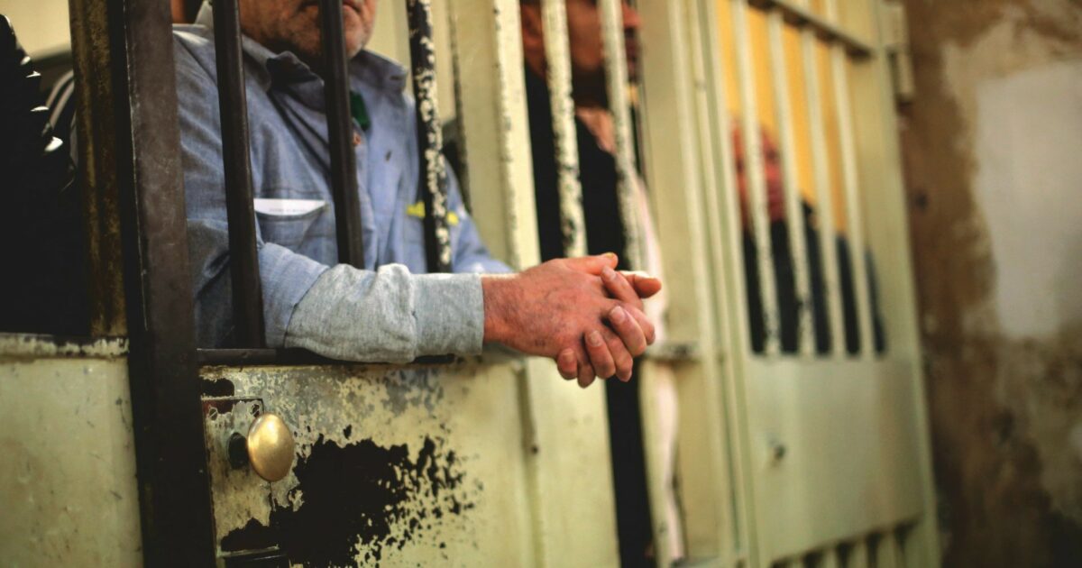 In carcere si vive senza respiro: il report di Antigone parla di sovraffollamento e compressione dei diritti In carcere si vive senza respiro: il report di Antigone parla di sovraffollamento e compressione dei diritti