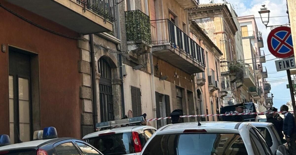 Catania, madre lancia la figlia dal balcone di casa: morta bimba di sette mesi