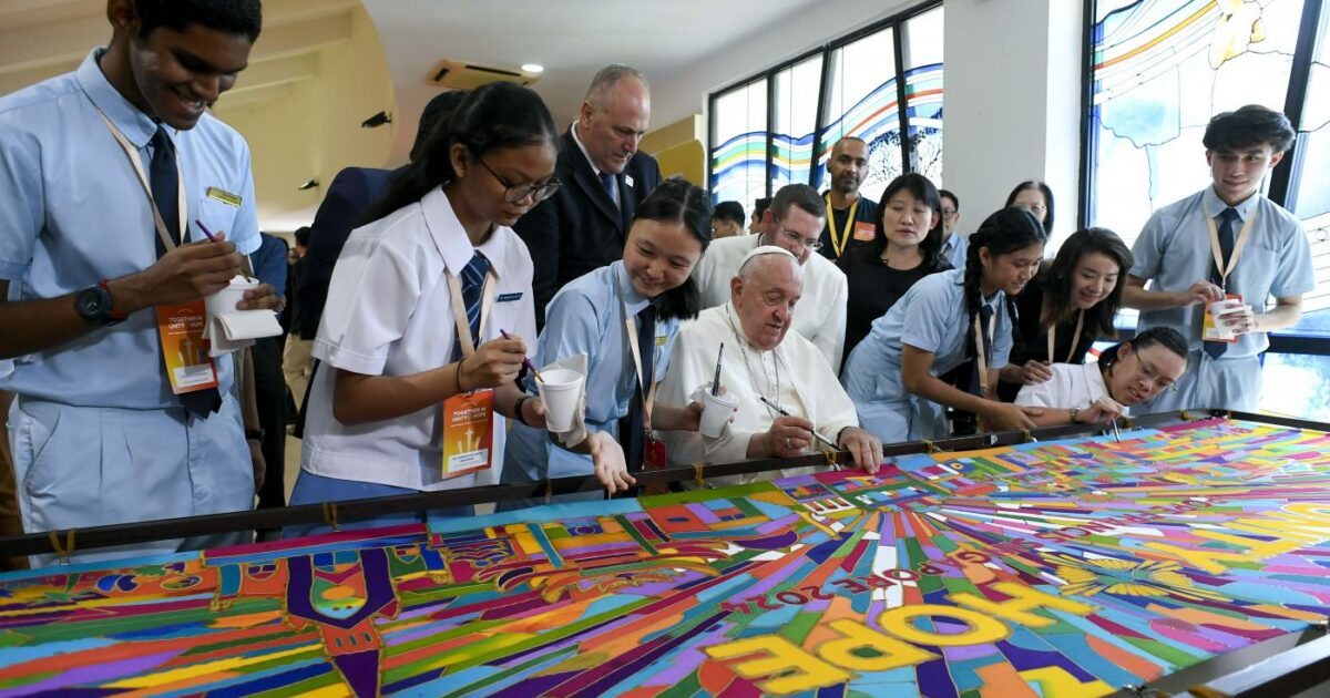 “Su lavoro e ambiente il prossimo Papa dovrà essere ancora più coraggioso”: l’appello dei giovani “Su lavoro e ambiente il prossimo Papa dovrà essere ancora più coraggioso”: l’appello dei giovani