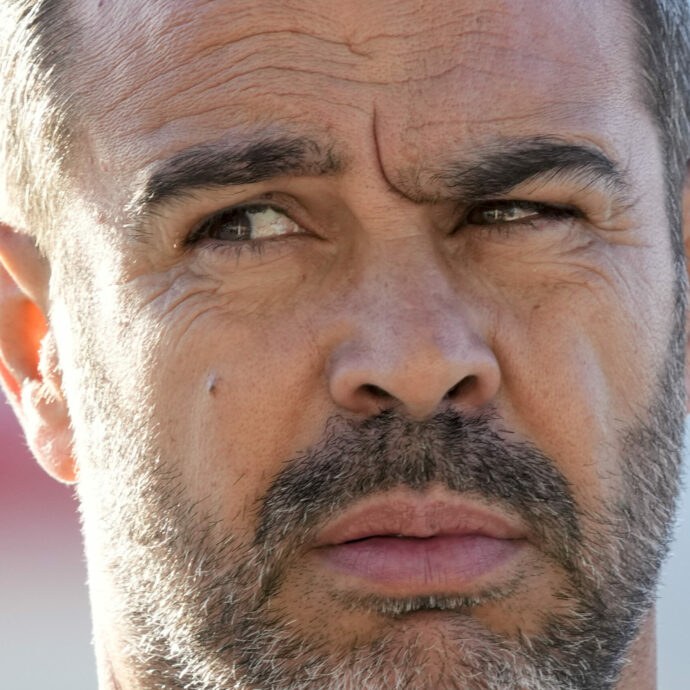 “Artur Jorge era con l’amante, la moglie María Marques lo scopre grazie al cellulare lasciato aperto”: la coppia si separa e il tradimento suscita scalpore