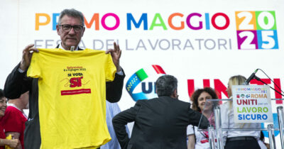 Copertina di Primo maggio, sindacati in piazza: “Uniti per un lavoro sicuro”. Meloni rivendica: “Creato un milione di posti”. Le opposizioni: “Mente”