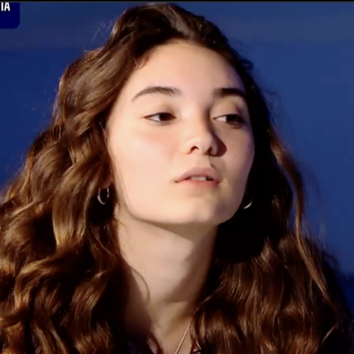 “Nella mia vita le persone non mi hanno rispettato. Ho sempre dato tutta me stessa, quanto mi inca**avo!”: la cantante Antonia si confessa ad “Amici 24”