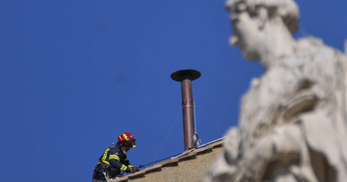 Tutto pronto da Ilfattoquotidiano.it tutto pronto per il conclave montato il comignolo sulla sistina filoni entro il 7 maggio convergeremo su un nome