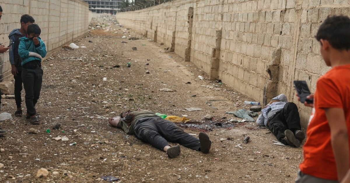 Siria, raid di Israele vicino al palazzo presidenziale di Damasco. Netanyahu: “Il regime non tocchi la comunità drusa” Siria, raid di Israele vicino al palazzo presidenziale di Damasco. Netanyahu: “Il regime non tocchi la comunità drusa”