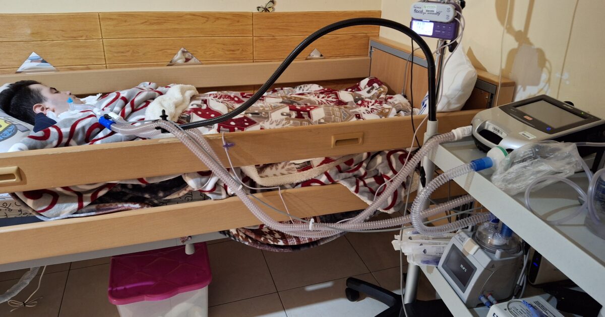“Mio figlio ha una disabilità gravissima, ma da dicembre non riceve l’assegno di cura. Io, mamma caregiver, sono disperata” “Mio figlio ha una disabilità gravissima, ma da dicembre non riceve l’assegno di cura. Io, mamma caregiver, sono disperata”