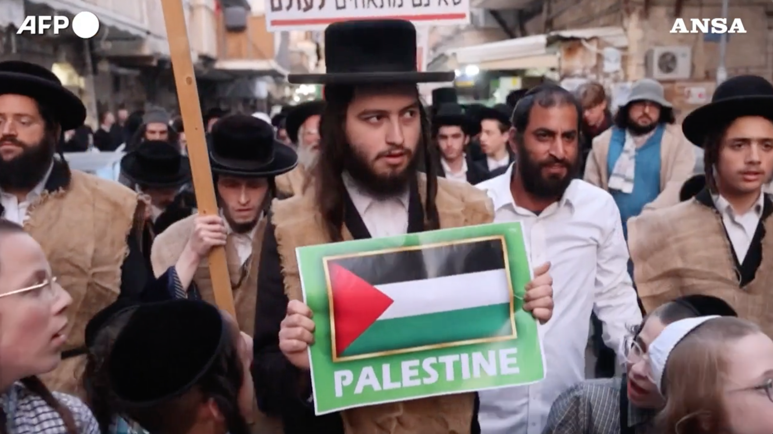 Gerusalemme protesta da Ilfattoquotidiano.it gerusalemme la protesta degli ebrei ortodossi antisionisti contro israele e pro palestina