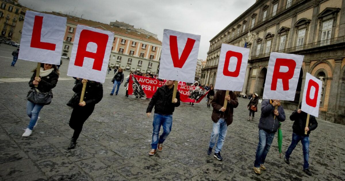 Questo governo e l’Occidente hanno dichiarato guerra ai giovani Questo governo e l’Occidente hanno dichiarato guerra ai giovani