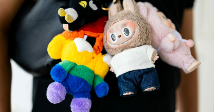 Sequestrati a Palermo 10mila Labubu falsi per un valore di mezzo milione di euro