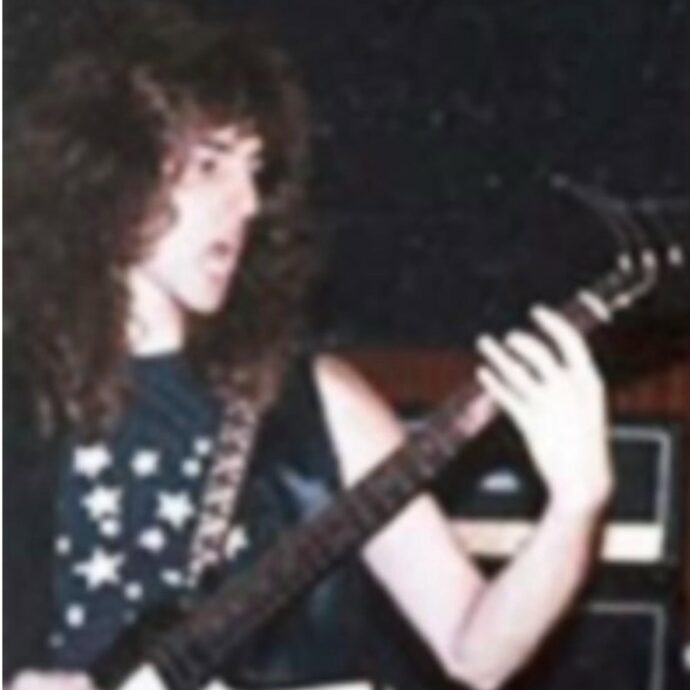 “Ha impugnato tre armi diverse e ha iniziato a sparare contro una casa e poi contro la polizia”: morto Brian Montana, ex chitarrista dei Possessed