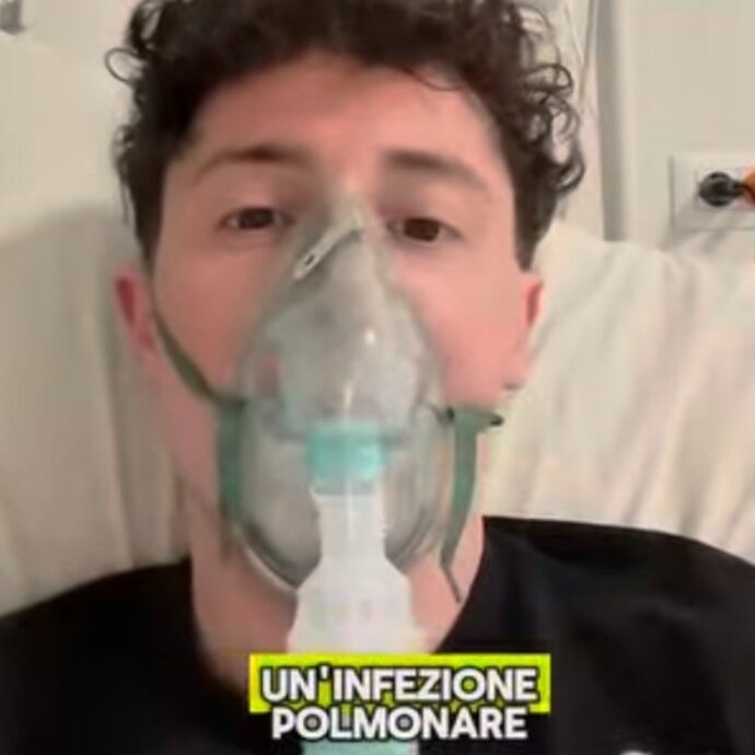 “Mi hanno annullato il concerto senza consultarmi. Non mi esprimo, altrimenti finisco di nuovo in terapia intensiva”: lo sfogo di Shade dall’ospedale