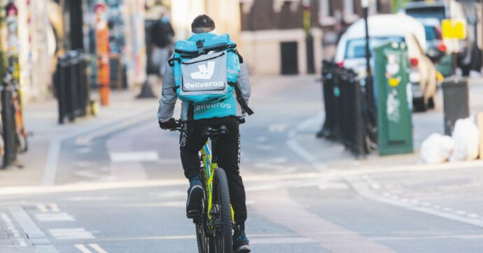 Rider in rivolta: 3,2 euro per una consegna a 50 km
