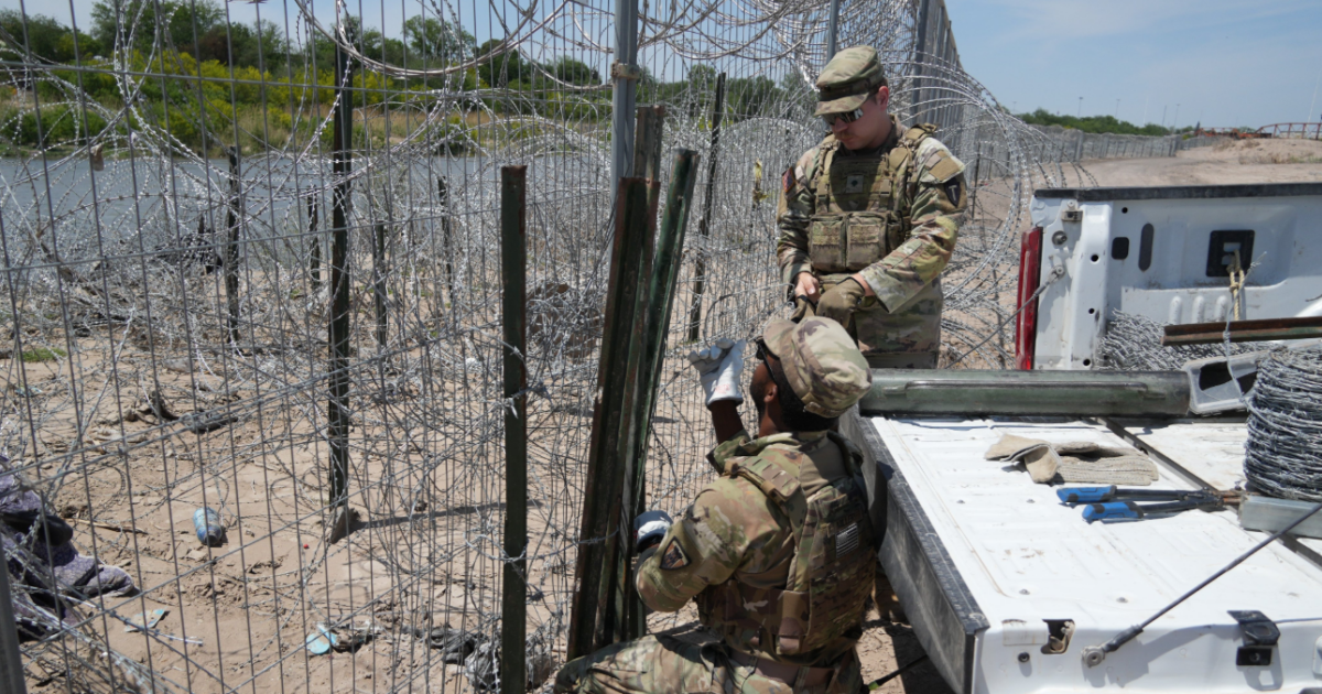 L’esercito Usa crea una seconda zona militare al confine con il Messico per trattenere i migranti L’esercito Usa crea una seconda zona militare al confine con il Messico per trattenere i migranti