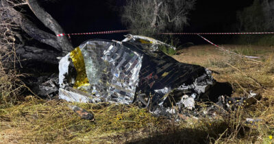 Copertina di Brindisi, si ribaltano con la Porsche presa a noleggio e finiscono contro un albero: morti il giovane alla guida e due ragazze