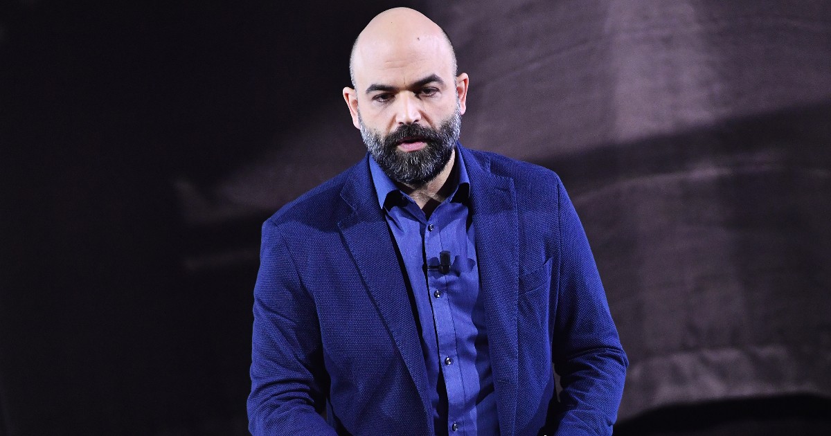 sbagliato tutto da Ilfattoquotidiano.it ho sbagliato tutto vorrei un altra vita ho continue crisi di panico ho pensato di farla finita il dolore di roberto saviano e il piano per sparire