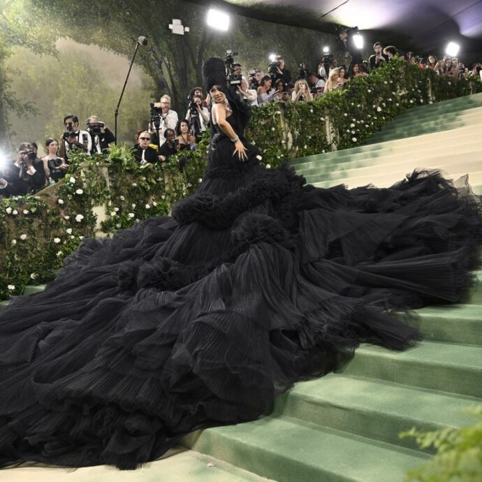 Met Gala 2025, moda e politica sfilano sul red carpet: il tema e l’omaggio ai dandy afroamericani. Da Rhianna a Hamilton e Pharrell Williams, i look più attesi