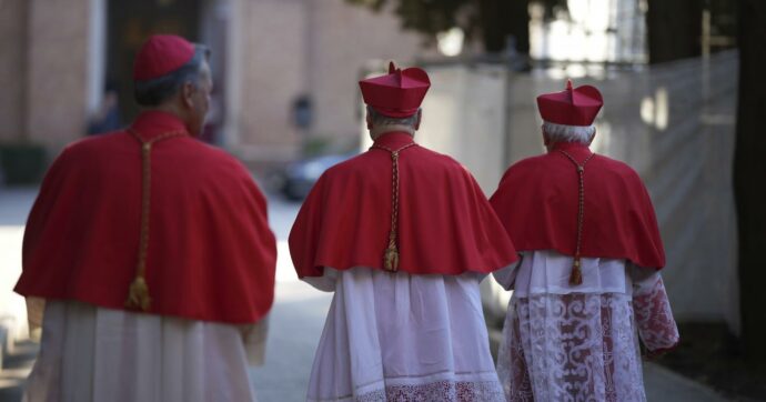 Conclave, troppi i cardinali elettori: Santa Marta non basta e 13 rimangono senza stanza. Ecco dove dormiranno