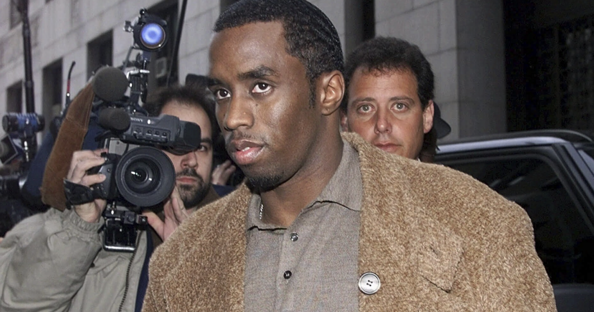“Puff Daddy mi ha infilato la mano sotto il vestito e costretta a un rapporto orale. Usava violenza sempre”: pesantissime accuse dall’ex assistente in tribunale “Puff Daddy mi ha infilato la mano sotto il vestito e costretta a un rapporto orale. Usava violenza sempre”: pesantissime accuse dall’ex assistente in tribunale