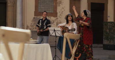 Copertina di Povertà, politica, lavoro e sentimenti, Paolo Licata fa rivivere Rosa Balistreri nel film L’amore che ho
