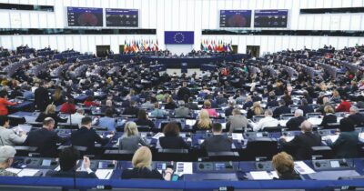 Copertina di L’Ue dice ancora sì al riarmo e ferma ogni dibattito su Bibi