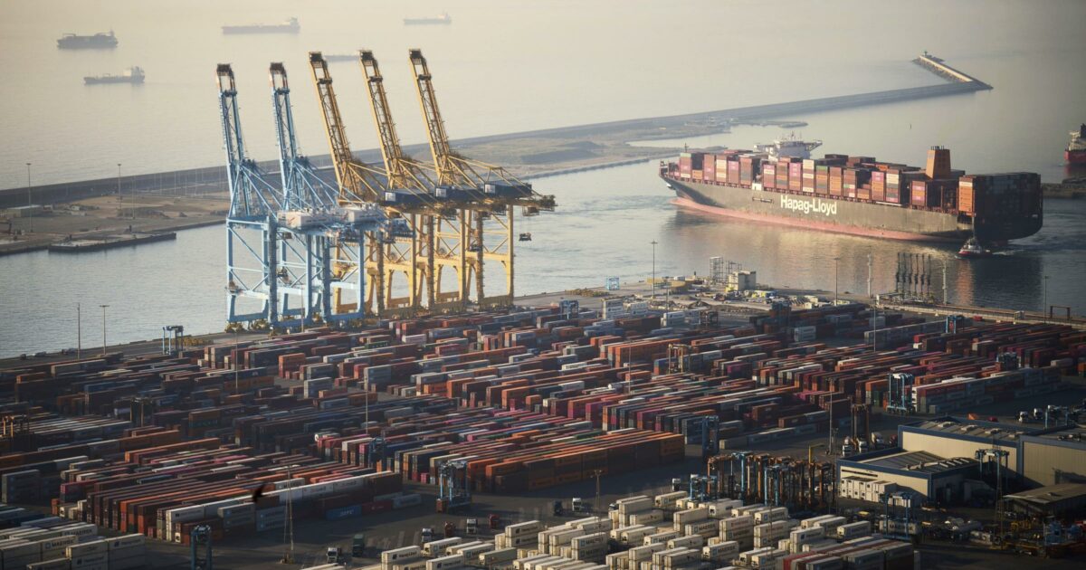 Deficit commerciale Usa a 140 miliardi, il più alto di sempre. Corsa all’import prima che scattino i dazi Deficit commerciale Usa a 140 miliardi, il più alto di sempre. Corsa all’import prima che scattino i dazi