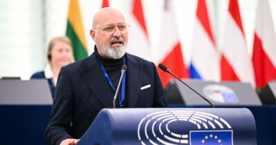 Copertina di Referendum, no ai quesiti contro il Jobs act: la linea ribelle dei riformisti Pd