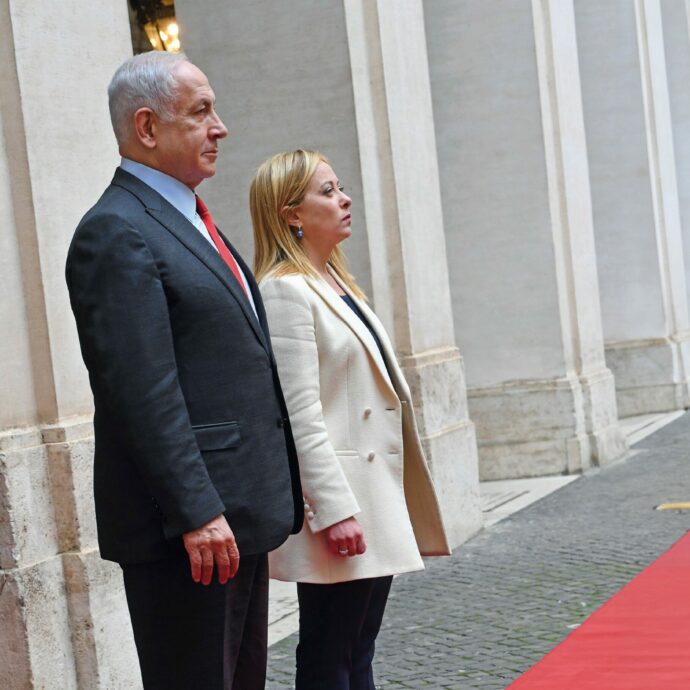 Sotto dittatura