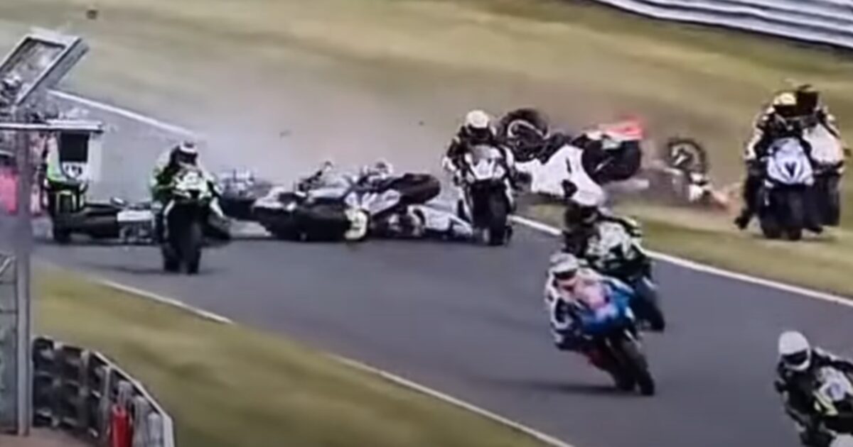 Tragico incidente durante una gara di Superbike: due piloti morti