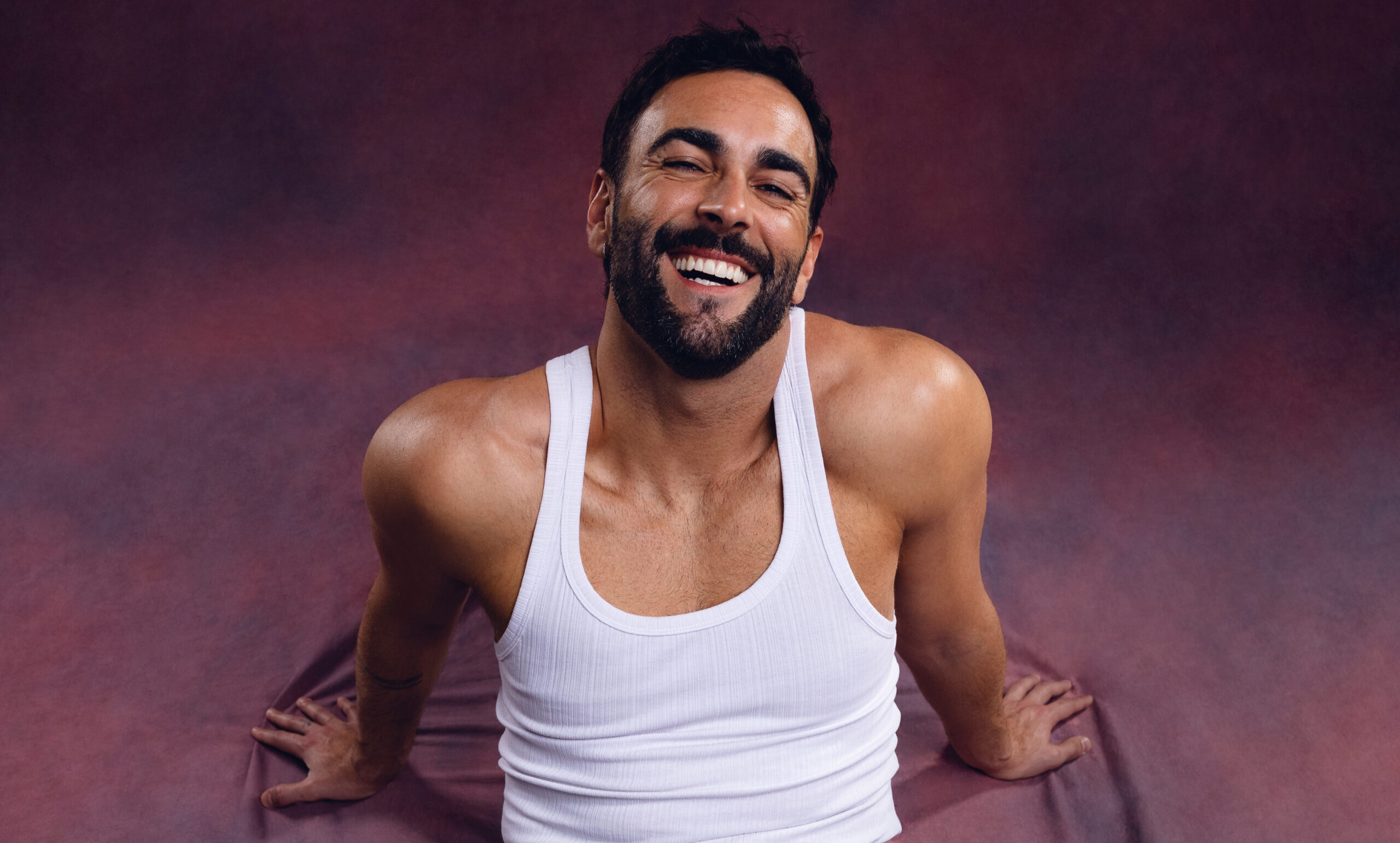 “Dobbiamo andare a votare tutti. Mi sono messo già d’accordo con i miei musicisti per i Referendum”: lo rivela Marco Mengoni a Che Tempo Che Fa