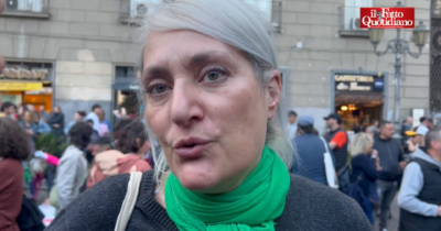 Copertina di A Napoli sit-in per la ristoratrice Nives Monda: “Minacciata solo perché ho denunciato il genocidio a Gaza” – Video