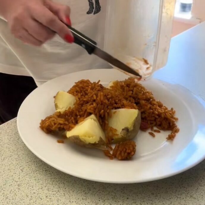 “Sono tirchia e non me ne vergogno: allungo il latte con l’acqua e mangio l’insalata scaduta. Mio marito però non è d’accordo”: lo sfogo è virale su TikTok