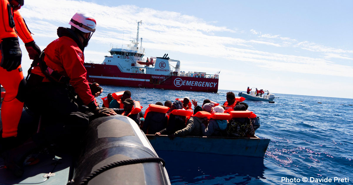 Emergency, 20mila km in più in un anno e meno salvataggi: il peso del decreto Piantedosi sui soccorsi in mare Emergency, 20mila km in più in un anno e meno salvataggi: il peso del decreto Piantedosi sui soccorsi in mare