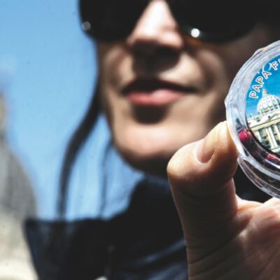 Copertina di Giubileo e affari d’oro: l’ultimo regalo a Roma del Vescovo Francesco