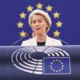 Copertina di Ue, Ursula bocciata: sì di Pse e Ecr al testo dei 5S contro le armi