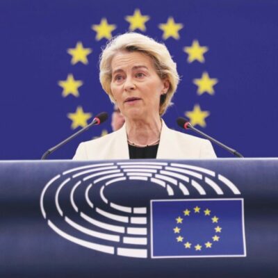 Copertina di Ue, Ursula bocciata: sì di Pse e Ecr al testo dei 5S contro le armi