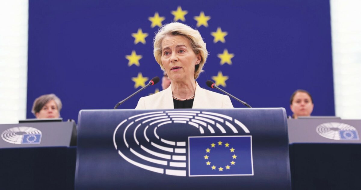 Non solo Pfizergate, i politici comunicano sempre più spesso in chat: “Così si uccide la trasparenza”. Ma l’Ue non si tutela Non solo Pfizergate, i politici comunicano sempre più spesso in chat: “Così si uccide la trasparenza”. Ma l’Ue non si tutela