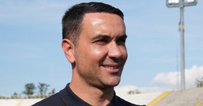 Copertina di “Una sorpresa, me l’ha detto Commisso poco fa”: Palladino scopre del rinnovo di contratto prima di Fiorentina-Betis