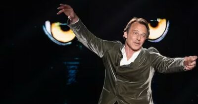 Copertina di “Nelle scene di sesso mi chiamano olè ma non perché sono rapido, perché sono guizzante. In amore? Sono in transito”: le parole di Alessandro Preziosi a Belve